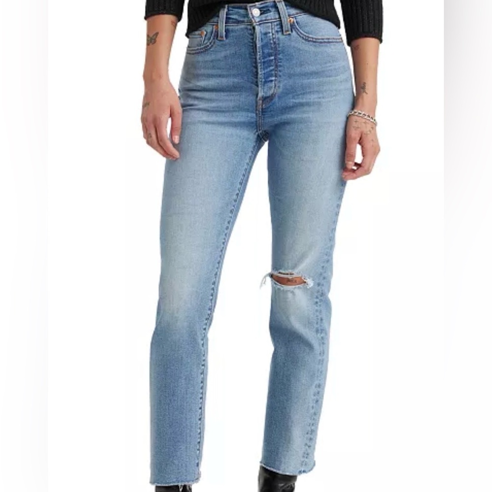 Women's Wedgie Straight-Leg High Rise Cropped Jeans
Size 27(W27 L28)